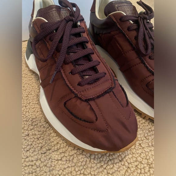 Maison Margiela 50-50 Burgundy Sneakers - Picture 4 of 9